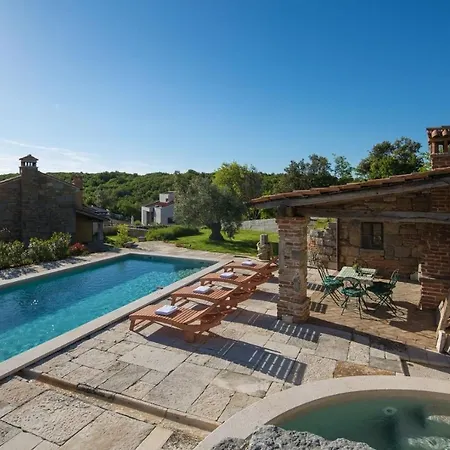 Malini With Pool, Sauna And Fenced Garden * Labin (Istria)