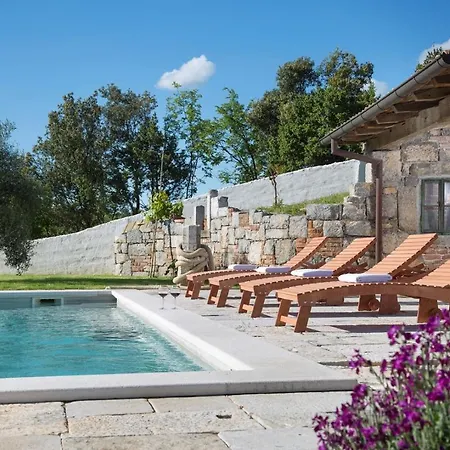 Villa Malini With Pool, Sauna And Fenced Garden *