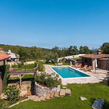 Malini With Pool, Sauna And Fenced Garden *
