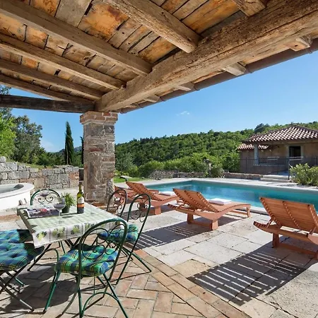 Villa Malini With Pool, Sauna And Fenced Garden Labin (Istria)