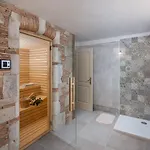 Malini With Pool, Sauna And Fenced Garden 라빈