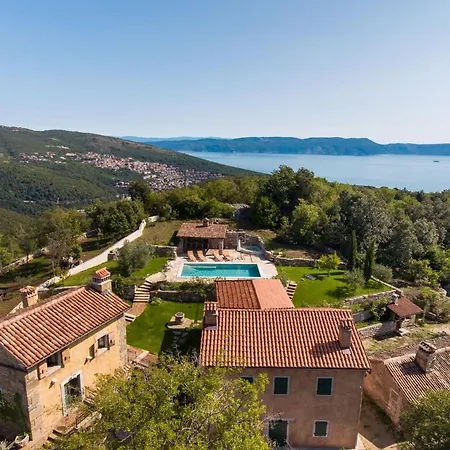 Malini With Pool, Sauna And Fenced Garden Villa