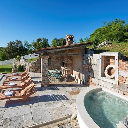 Malini With Pool, Sauna And Fenced Garden *