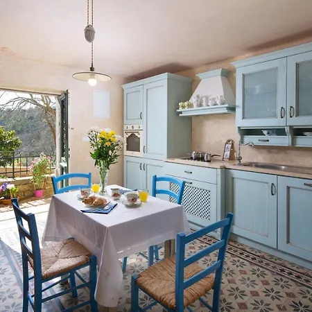 Villa Malini With Pool, Sauna And Fenced Garden Labin (Istria)
