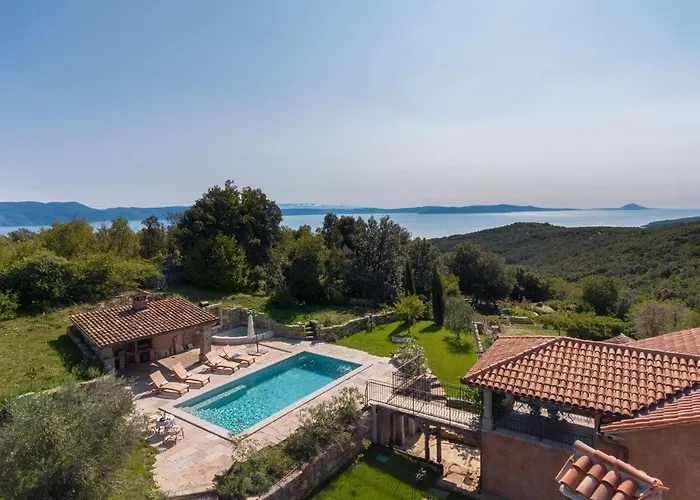 Malini With Pool, Sauna And Fenced Garden * Labin (Istria)