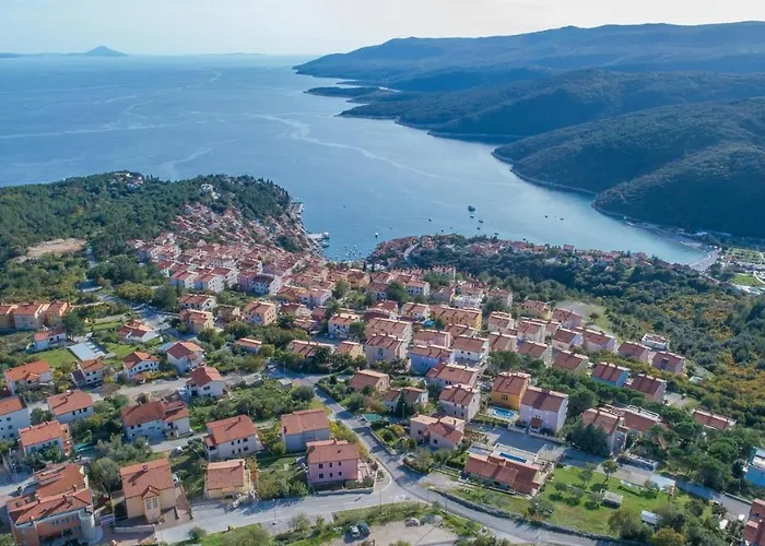 Malini With Pool, Sauna And Fenced Garden Villa *